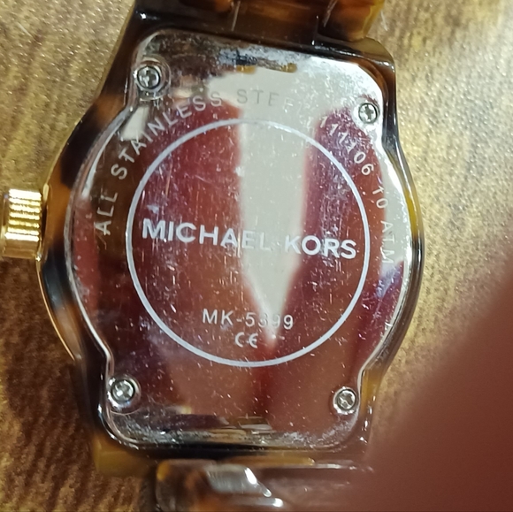 Michael Kors Mini Tortoise Acrylic Ladies Watch MK5399 - Picture 6 of 7